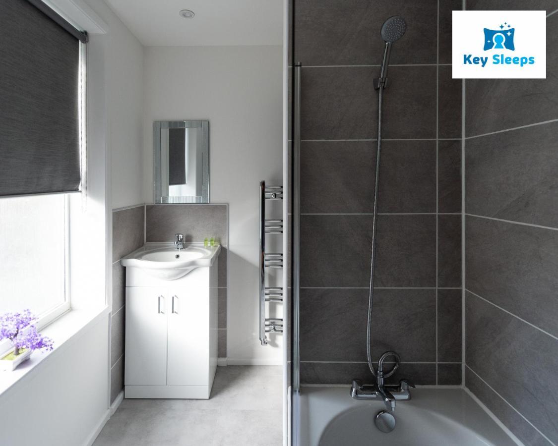 Five Bedroom Spacious Modern House By Keysleeps Short Lets Workington Lake District Beach 外观 照片
